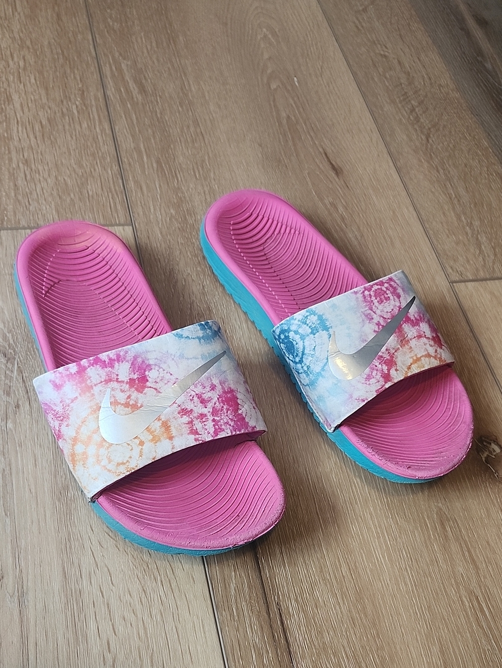 Nike Kids Tie-Dye Slides, Size 5